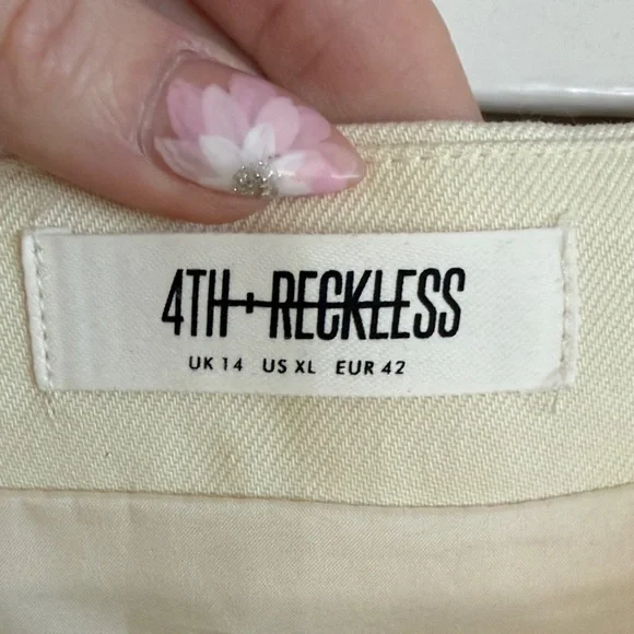 Women's Cream High-Slit Pleated Maxi Skirt and Matching Cropped Shirt - Picture 5 of 8